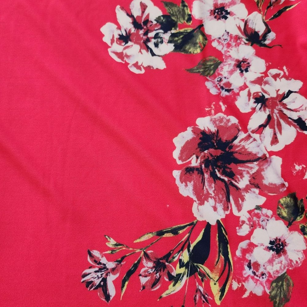 DG2 Bright Pink Fushia Floral T- Shirt Small - Picture 2 of 10